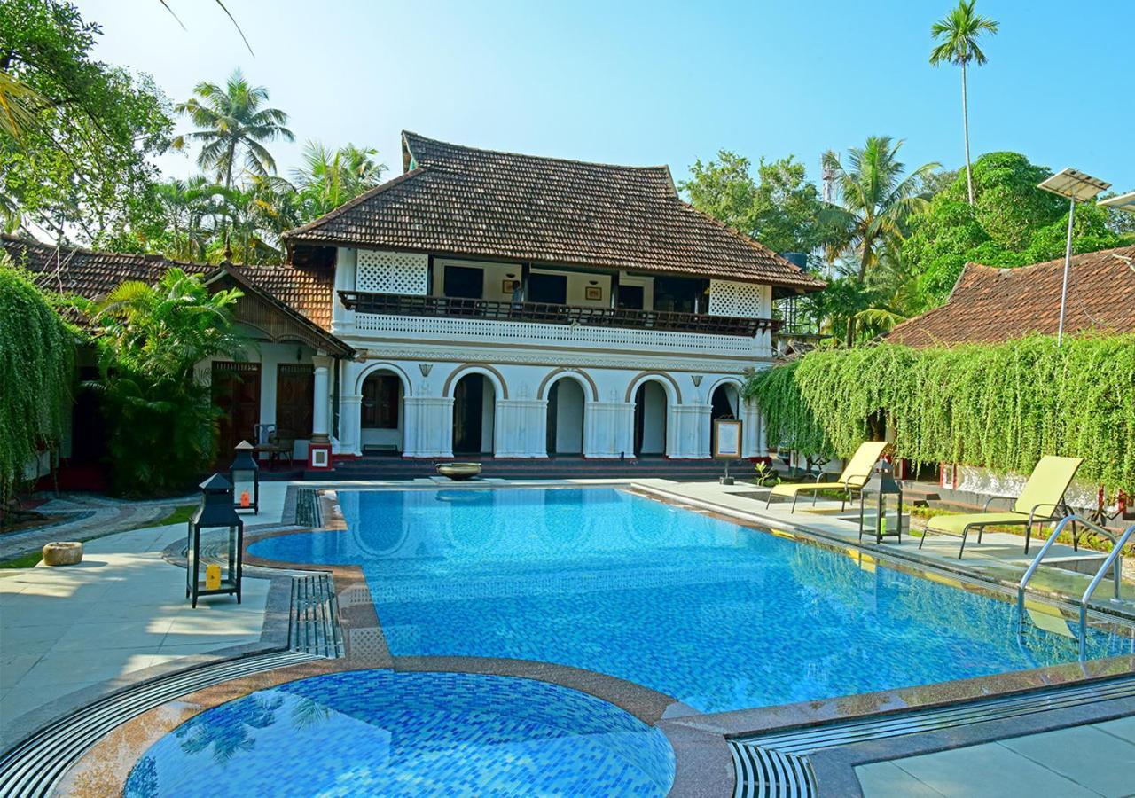 Kumarakom Tharavadu - A Heritage Hotel, Kumarakom Exterior photo