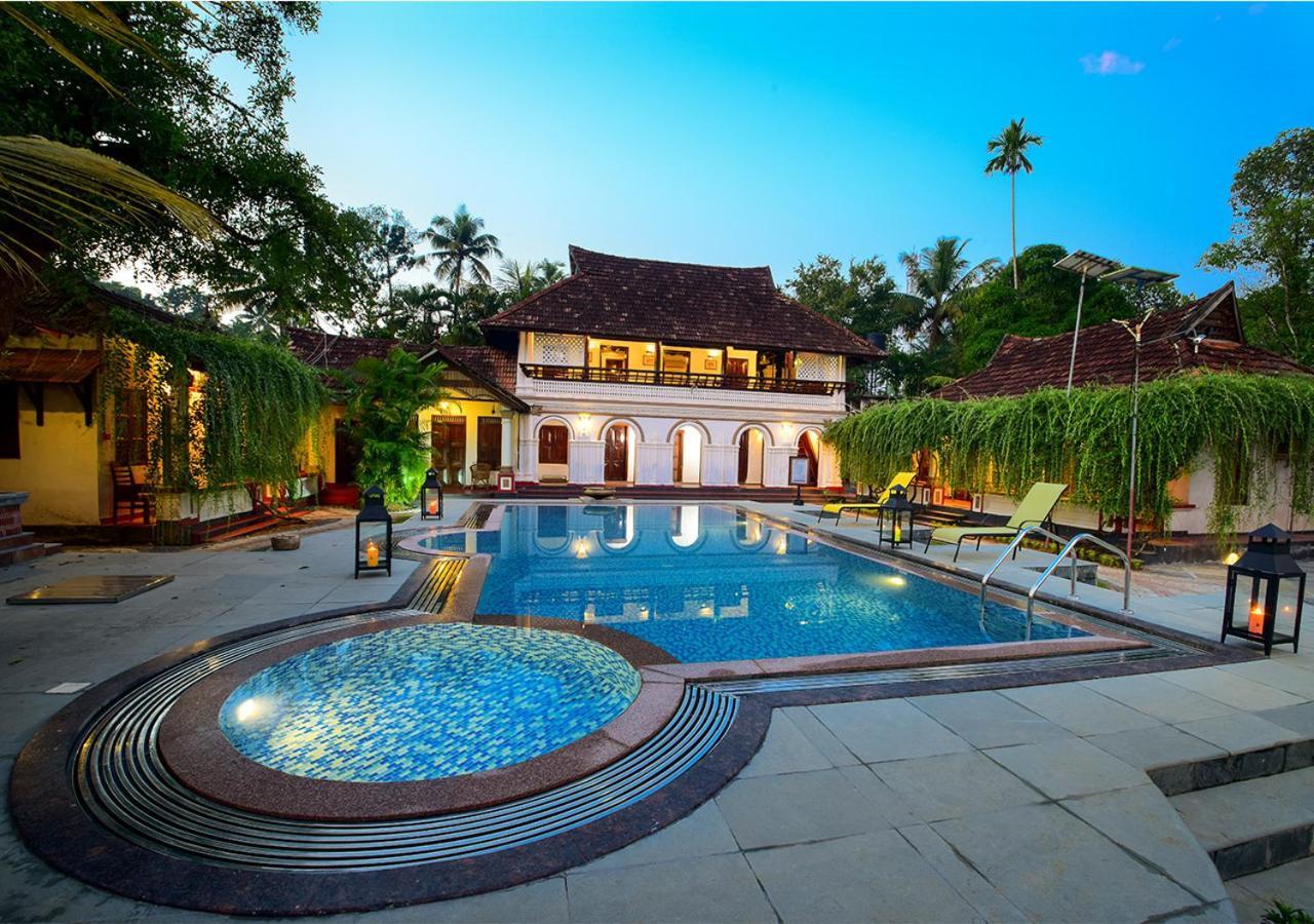 Kumarakom Tharavadu - A Heritage Hotel, Kumarakom Exterior photo